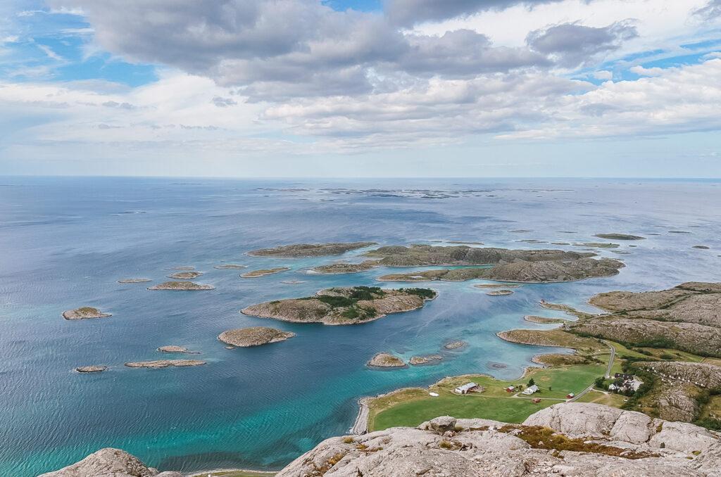 Vegatrappa hike in Norway